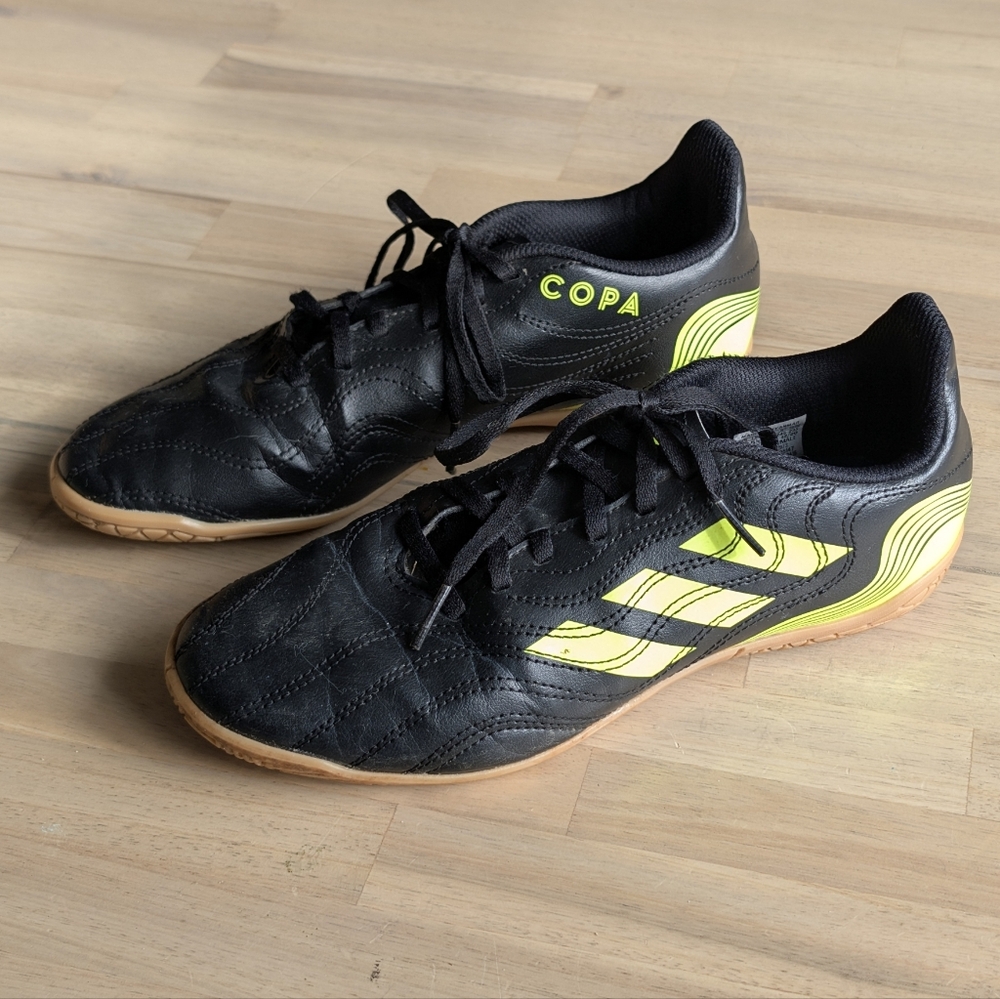 Adidas Unisex-Child Copa Sense.4 Indoor‎ Soccer Shoe Youth Size 6